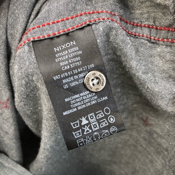 🥳HOST PICK🥳 Nixon men’s button shirt - Picture 9 of 10